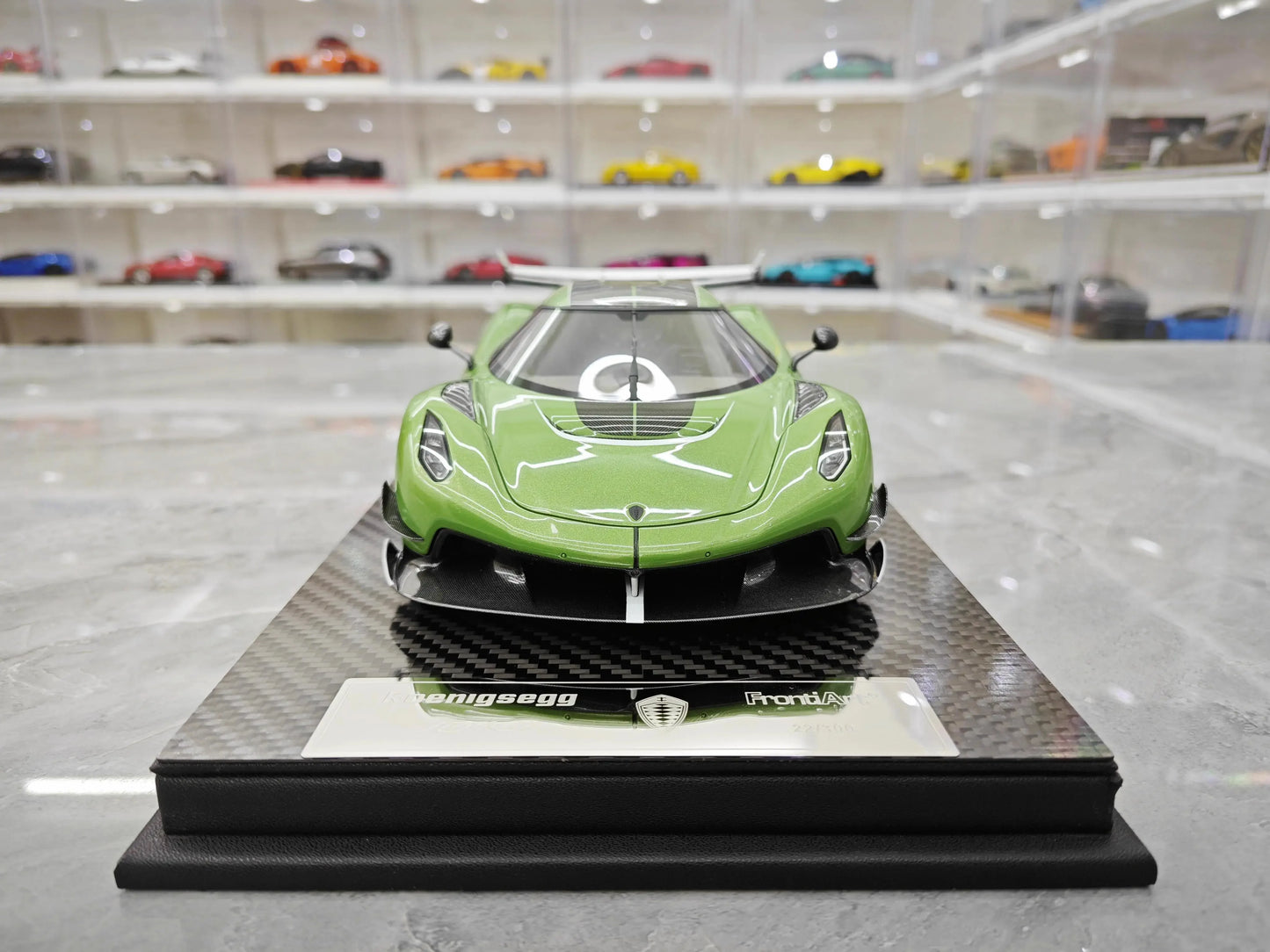 Frontiart Car Model 1/18 Koenigsegg Jesko Car Model Resin Model Limited Edition Cars Model Room Ornament Boy Collection Gift
