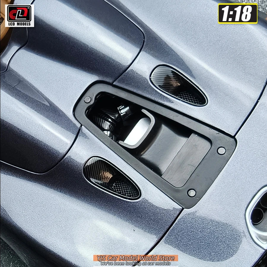 LCD Diecast car model 1:18 McLaren ELVA car model metal static display collection