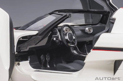 AUTOart model 1/18 Scale New  Koenigsegg Regera car model Static Decorative Items Holiday Gift Collection