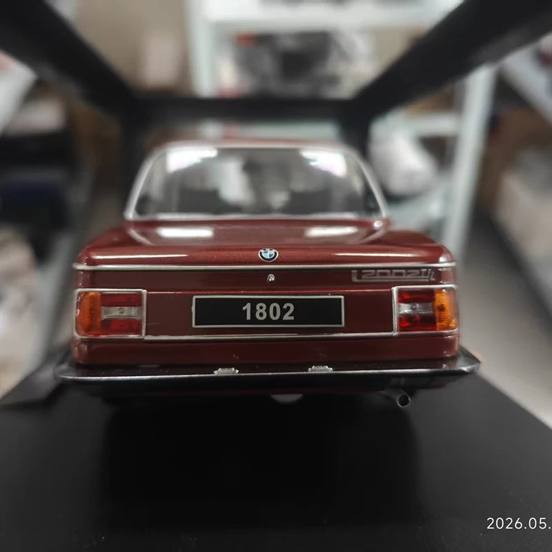 KK Bmw Special Offer Diecast 1/18 Scale Bmw Alloy Car Model Original Box Wrong Base