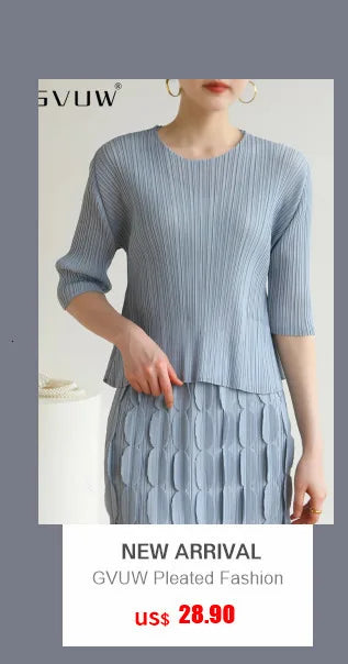 GVUW Elegant Diamond Pleated T-shirt Women Summer Fashion Three Quarter Sleeve O-neck Pullover Female Loose Clothing 17D585