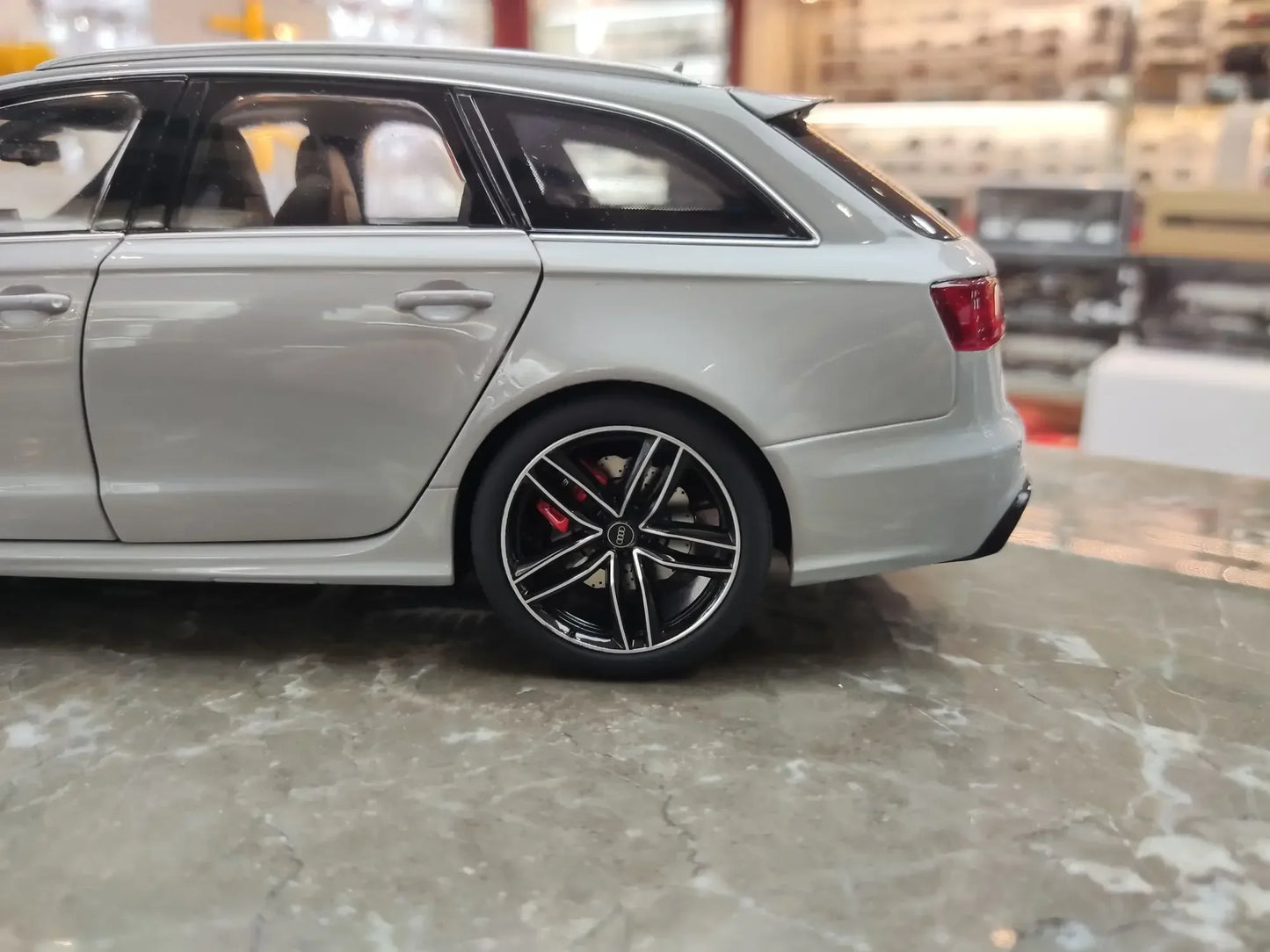 1/18 AUDIRS RS6 RS 6 Avant C7 WELL Diecast Model Toy Cars Boys Girls Gifts