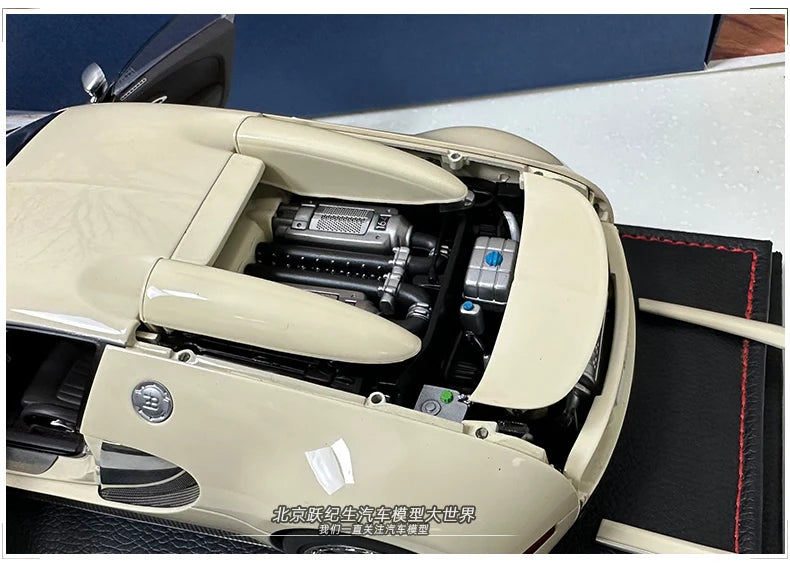 AUTOART 1:18 Bugatti  Veyron Sports car alloy car model plated interphase  Personal collection gift Compan