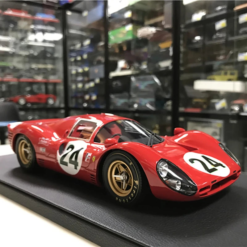 Top 1:18 Scale 330P4 1967 Sports Car Simulation Resin Car Model Toy Adult Fans Collection Gift Display Souvenir
