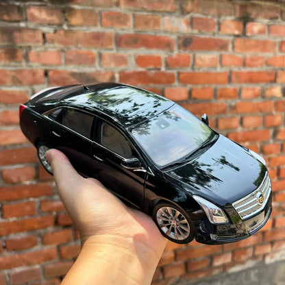 Cadillac XTS Car Model,1:18  2014 Diecast Model for Collections Display and Gift