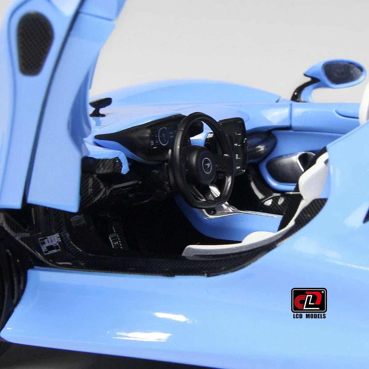 LCD Diecast car model 1:18 McLaren ELVA car model metal static display collection