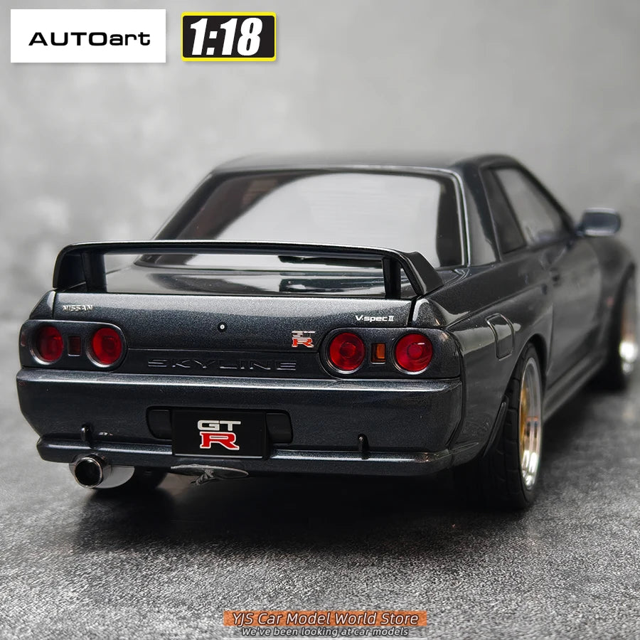 AUTOART 1/18 Nissan R32 V-SPEC II TUNED VERSION  Car model  Send to a friend  Personal collection Static ornamen