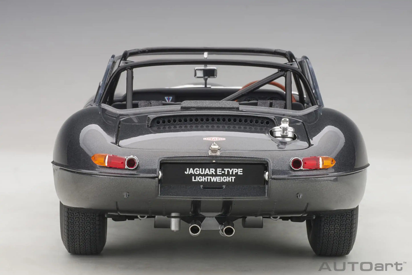 AUTOART  1:18  Jaguar Lightweight E-Type  Car model  Send to a friend Holiday gift Model collection