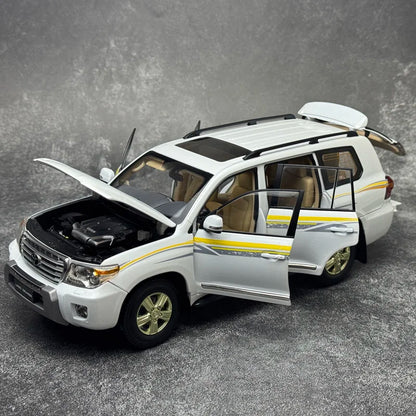 Car diecast model 1/18 LAND CRUISER 200 Green model static display holiday gift collection