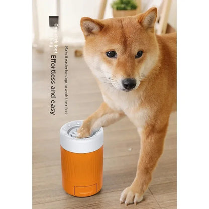 Semi Automatic Pet Paw Cleaner Cup with Soft Silicone Brush for Dogs Cats， Portable Foot Washer for Muddy Paws Quick Cleaning