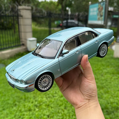 Almost Real AR 1/18 Jaguar XJ6 X350 Car models give gifts to friends Adult toys Birthday gifts to friends Company show metal
