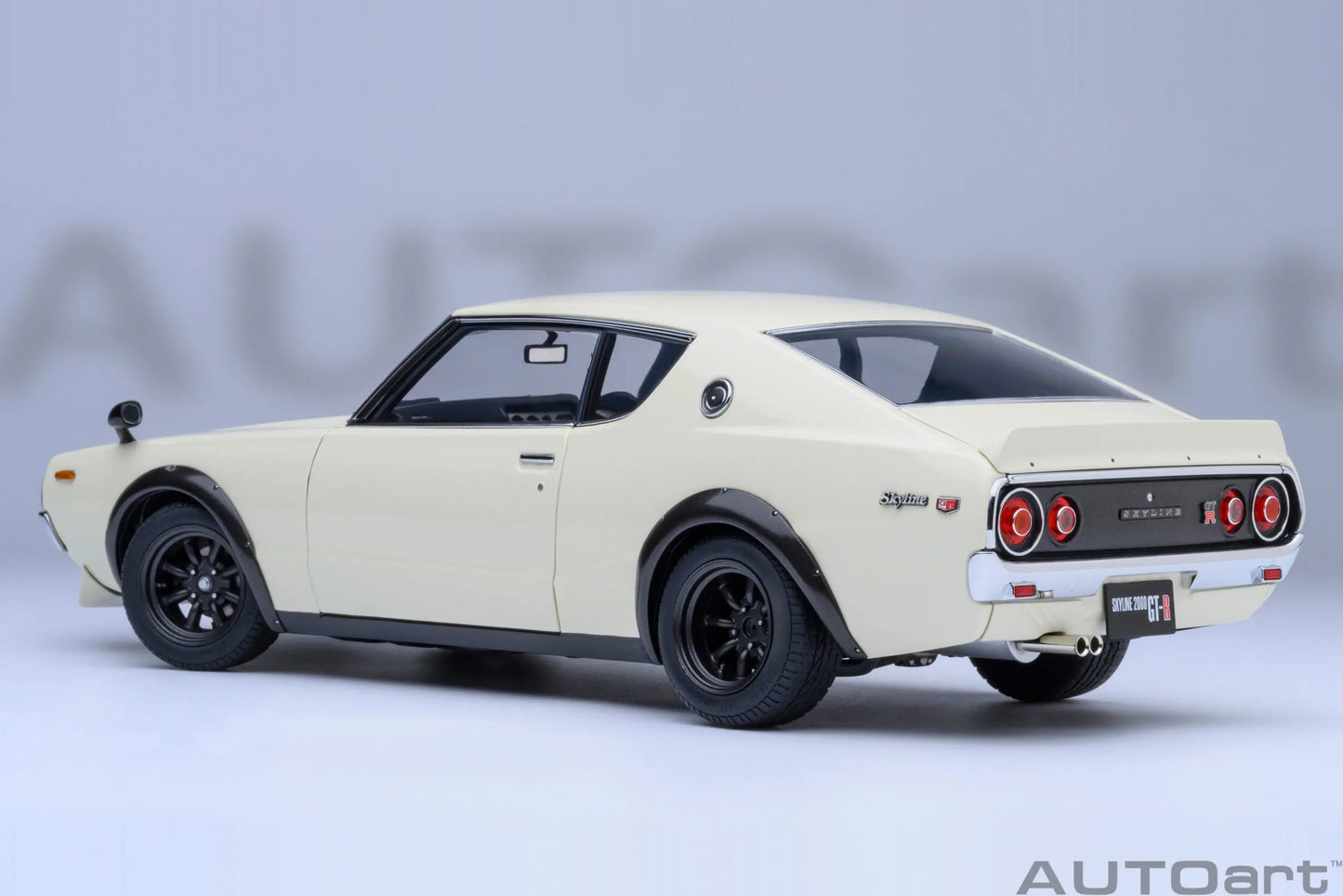NISSAN SKYLINE 2000 GT-R (KPGC110) TUNED VERSION RS WATANABE WHEEL AUTOart 1/18 Static display model gift collection