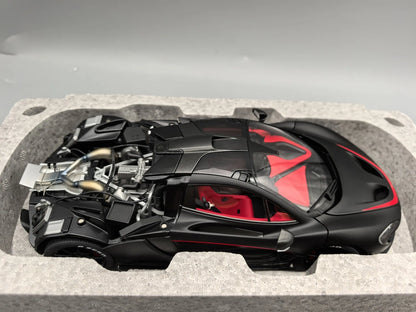 Autoart 1:18 P1 Black Red Simulation Limited Edition All Open Alloy Metal Static Car Model Toy Gift