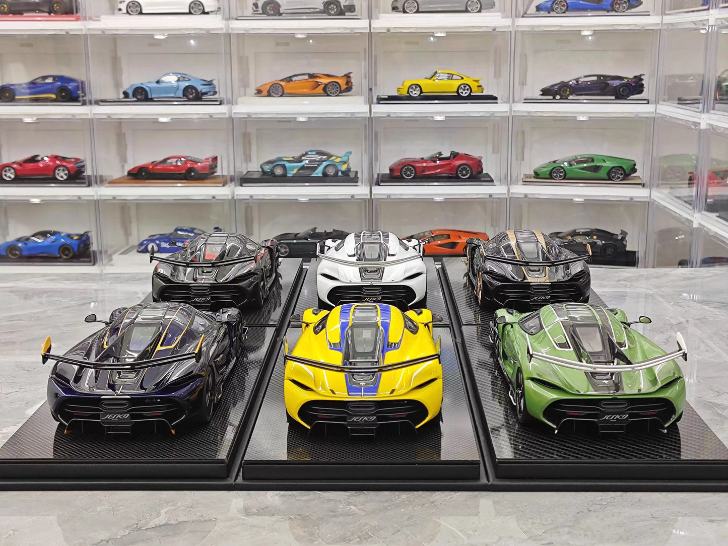 Frontiart Car Model 1/18 Koenigsegg Jesko Car Model Resin Model Limited Edition Cars Model Room Ornament Boy Collection Gift
