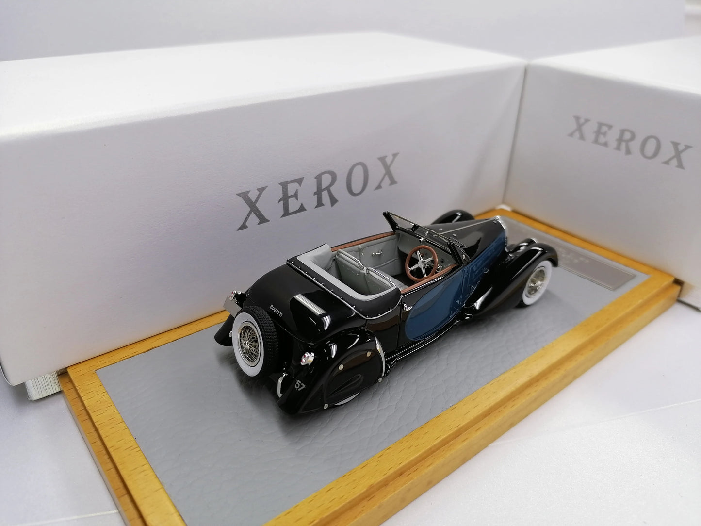 XEROX 1:43 Bugatti Type 57 1936 Classic Cars Limited 49pcs Worldwide Resin Metal Static Car Model Toy Gift