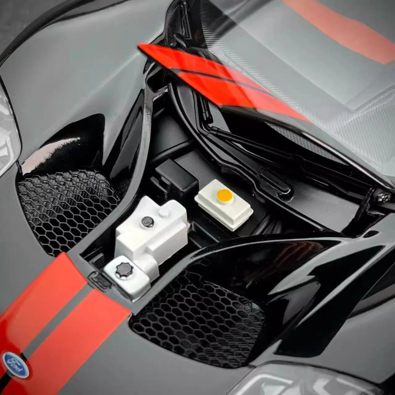 AUTOART 1:18 scale Ford GT ABS material Full Open car model Static Display Holiday gift collection Sports car model