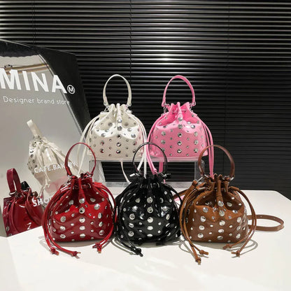 New Solid PU Bucket Design Personality Retro Shoulder & Crossbody Bags 2026 Fashion Exquisite Rivets Stylish Handbags for Women