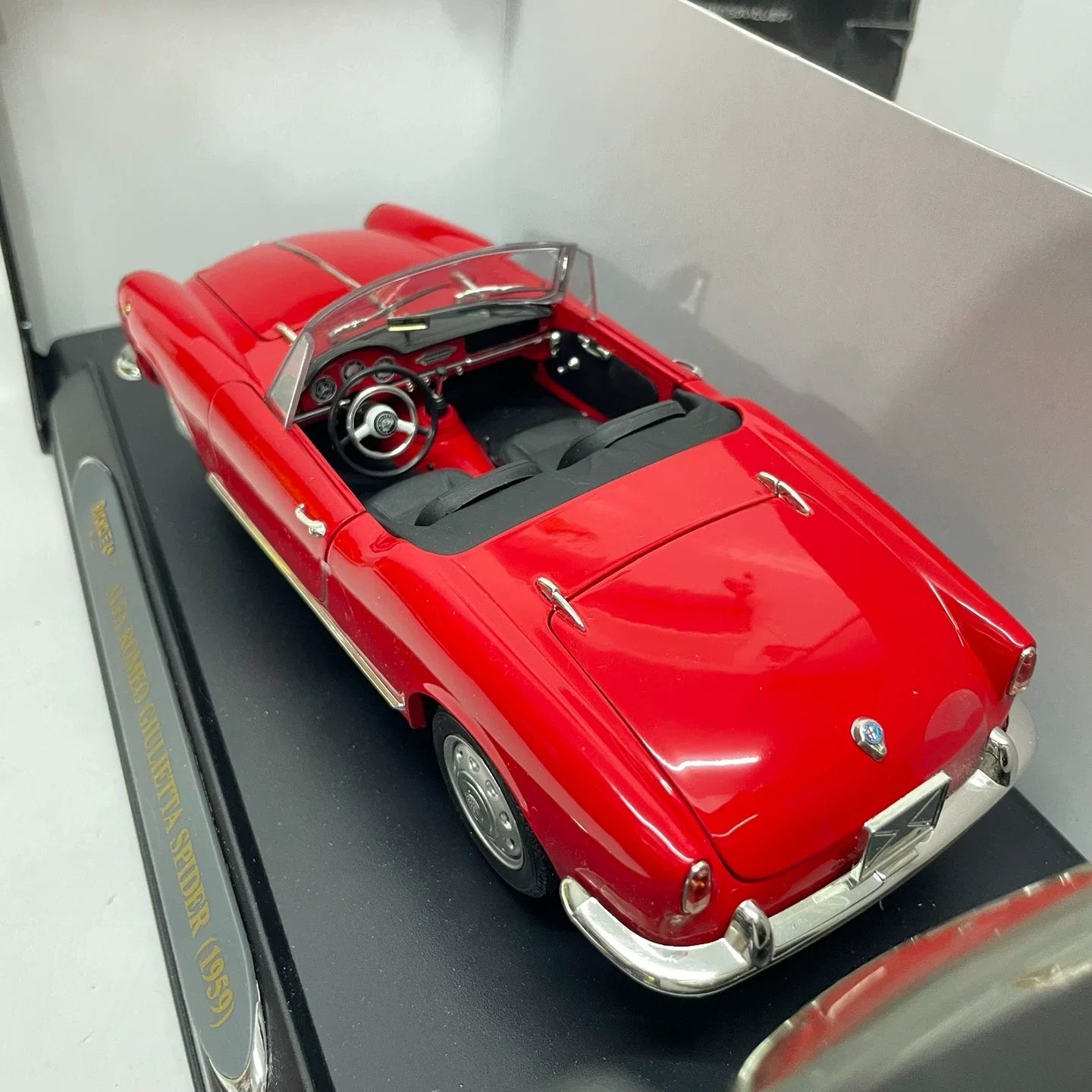 Die-cast 1:18 Scale Alfa Romeo Giulietta Convertible 1959 Simulated Alloy Static Car Model
