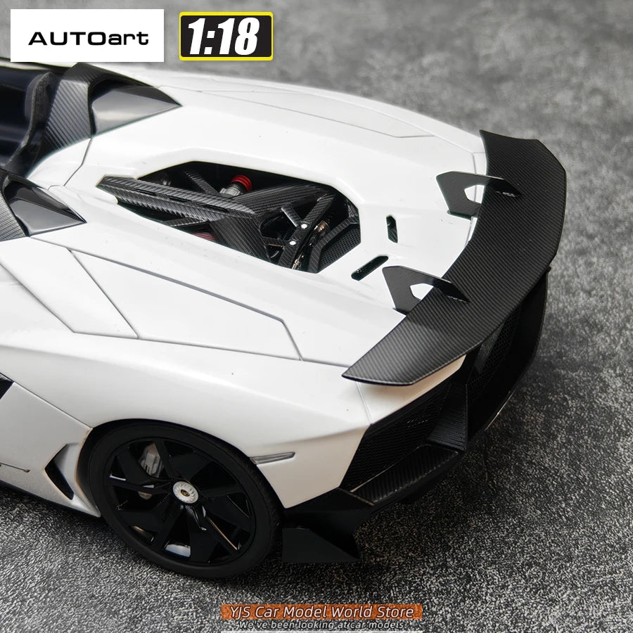 AUTOART 1/18 Lamborghini Aventador J Car Model