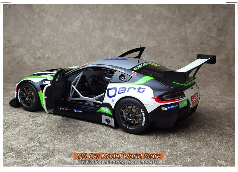 AUTOART Edition 1/18 Aston Martin VANTAGE V12 BATHURST 12HOUR #97 2015 Racing Car Model