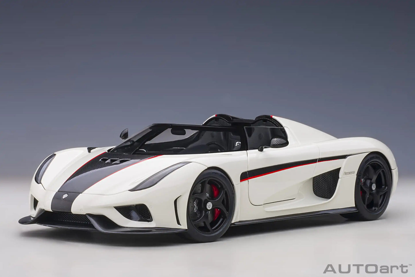 AUTOart model 1/18 Scale New  Koenigsegg Regera car model Static Decorative Items Holiday Gift Collection