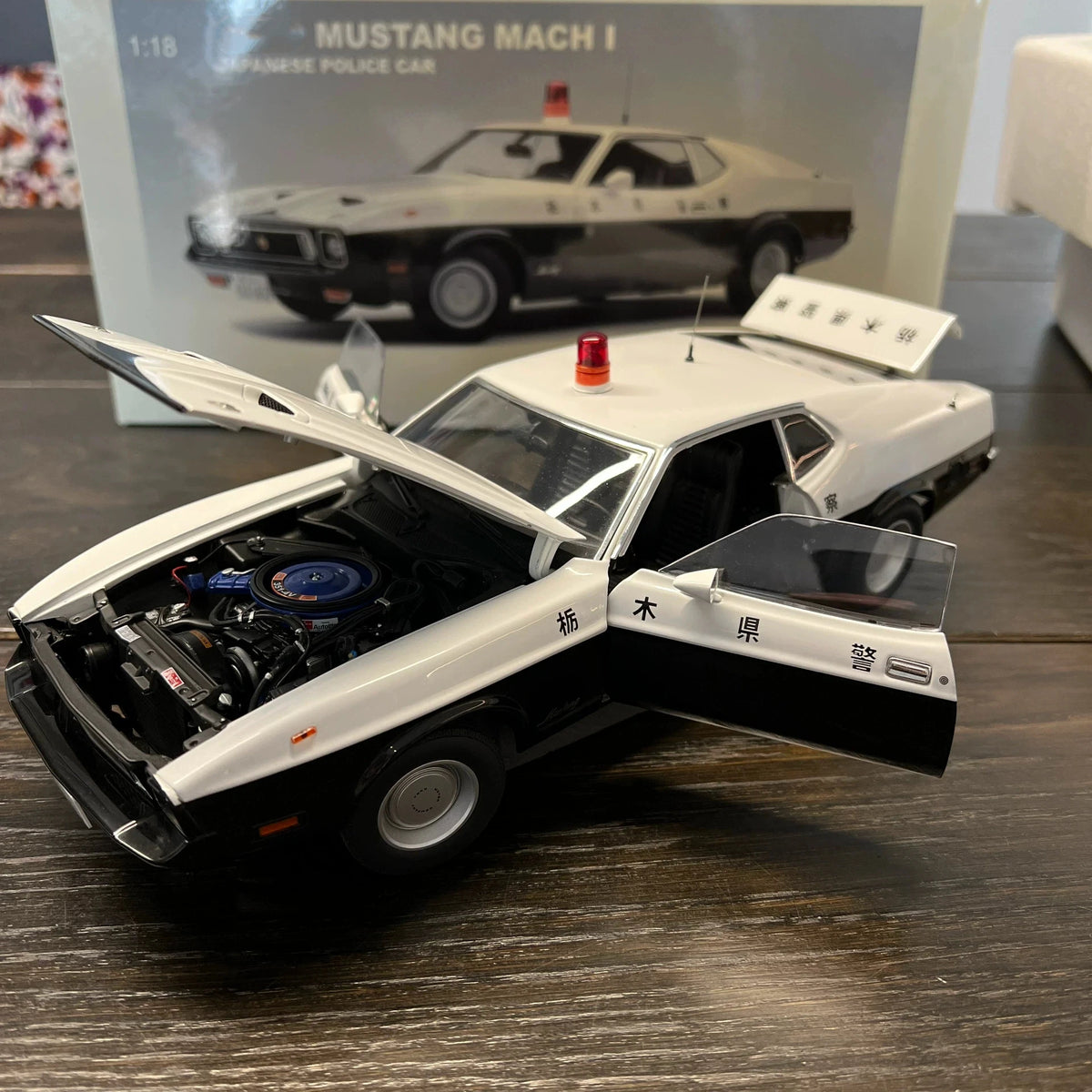 AUTOART 1/18 Ford Mustang Mach I 1973 Police Car Model