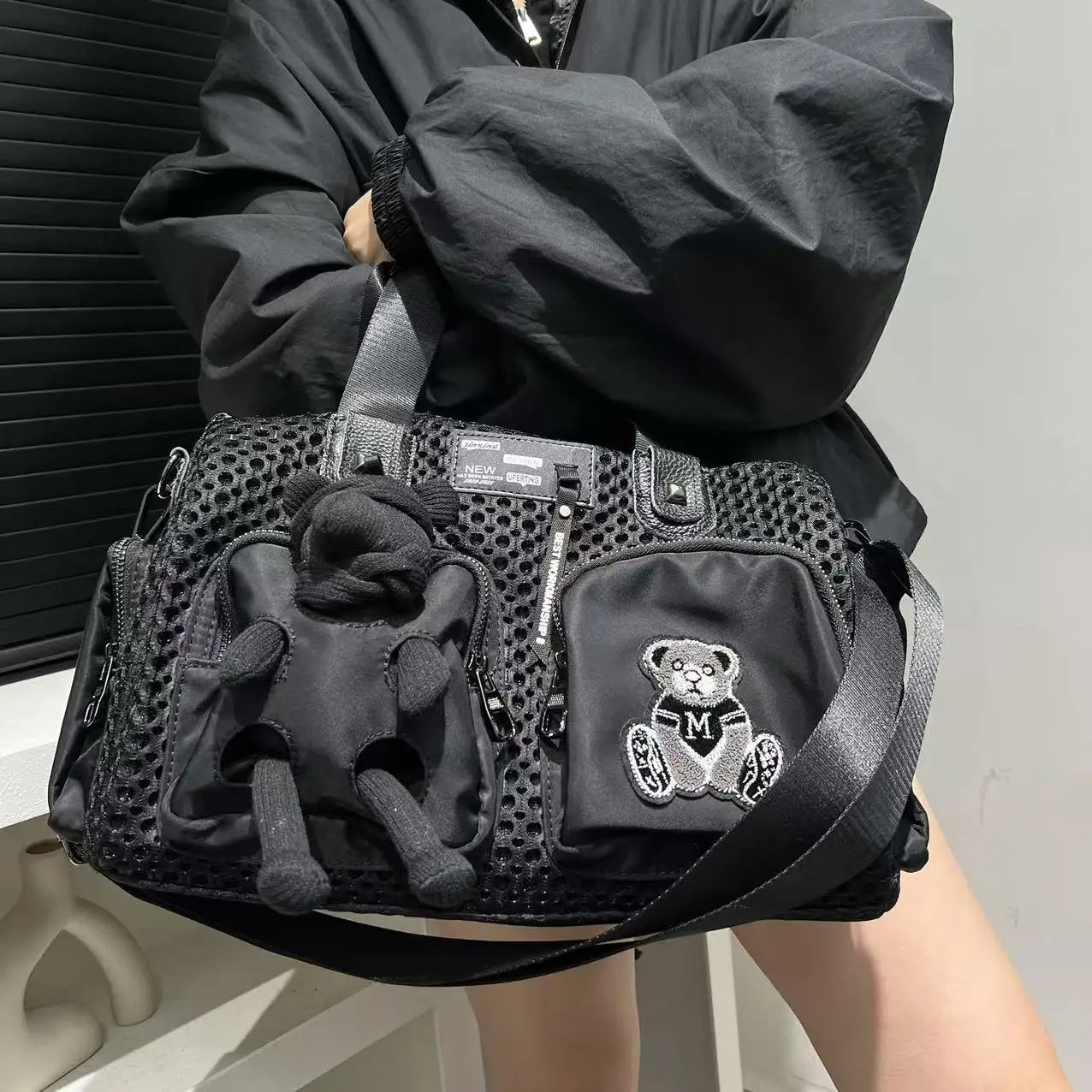 Ladies' fashionable mesh splicing casual handbag with multiple pockets, teddy bear doll, single shoulder diagonal cross bag