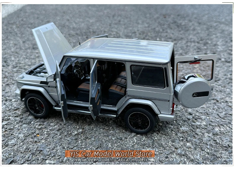 AUTOART 1:18 G63 2017 Car model SUV  Personal collection of holiday gifts