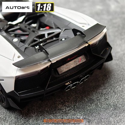 AUTOART 1/18 Lamborghini Aventador J Car Model