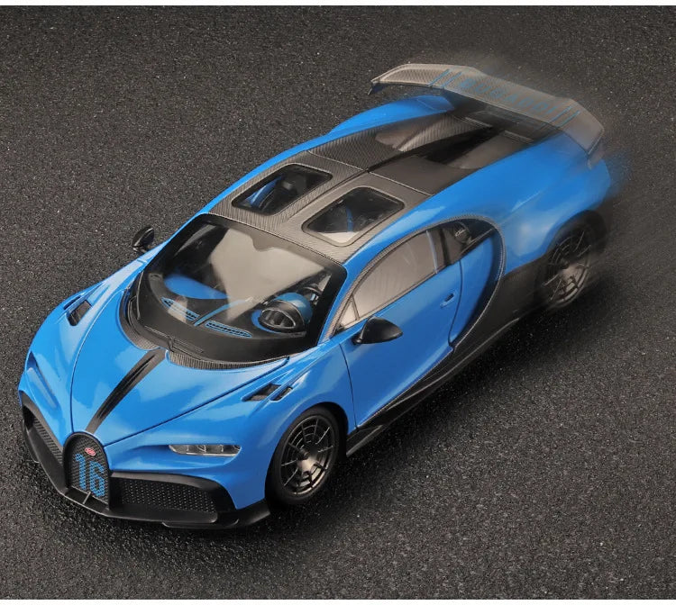 Bugatti Chiron 1:18 PUR SPORT Alloy Sports Model Diecast Metal Racing Car Vehicle Model Sound and Light SimulationToy Gift