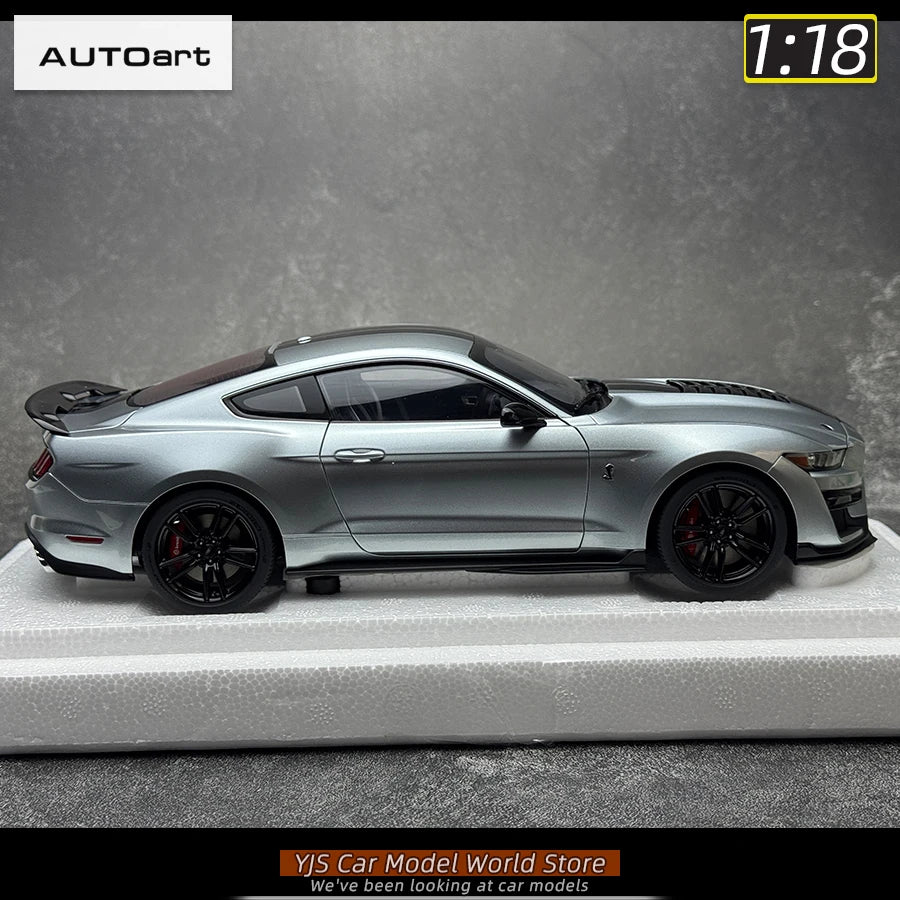 AUTOART New 1/18 scale Ford Mustang Shelby GT500 WHITE SILVER  Sports car model Static display Collection Holiday gift 73097