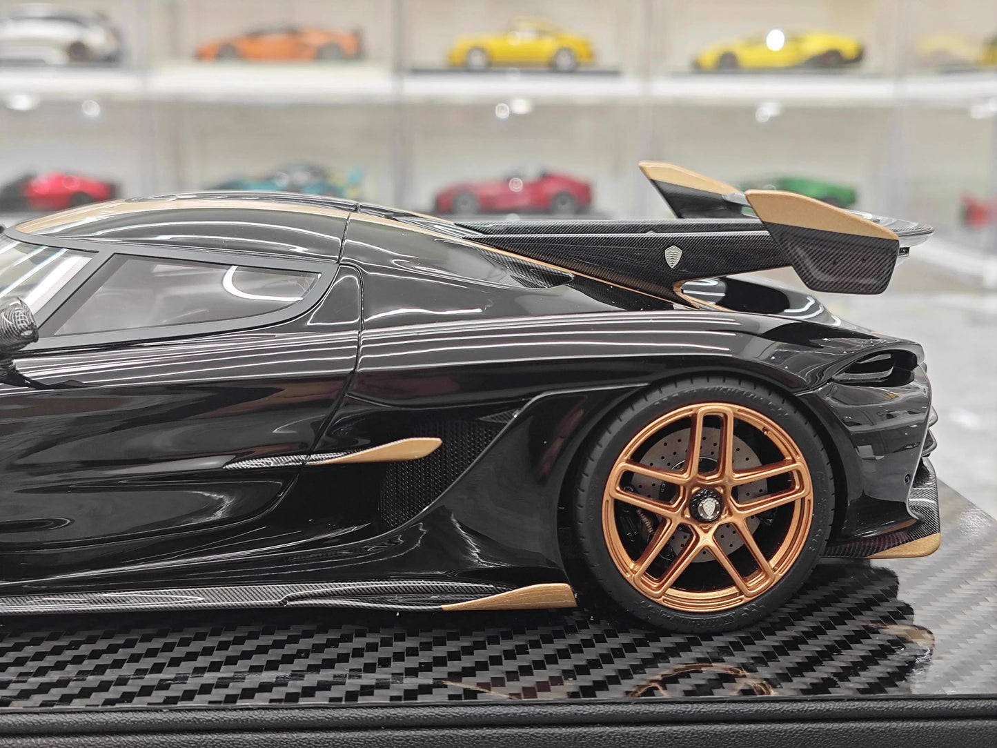 Frontiart Car Model 1/18 Koenigsegg Jesko Car Model Resin Model Limited Edition Cars Model Room Ornament Boy Collection Gift