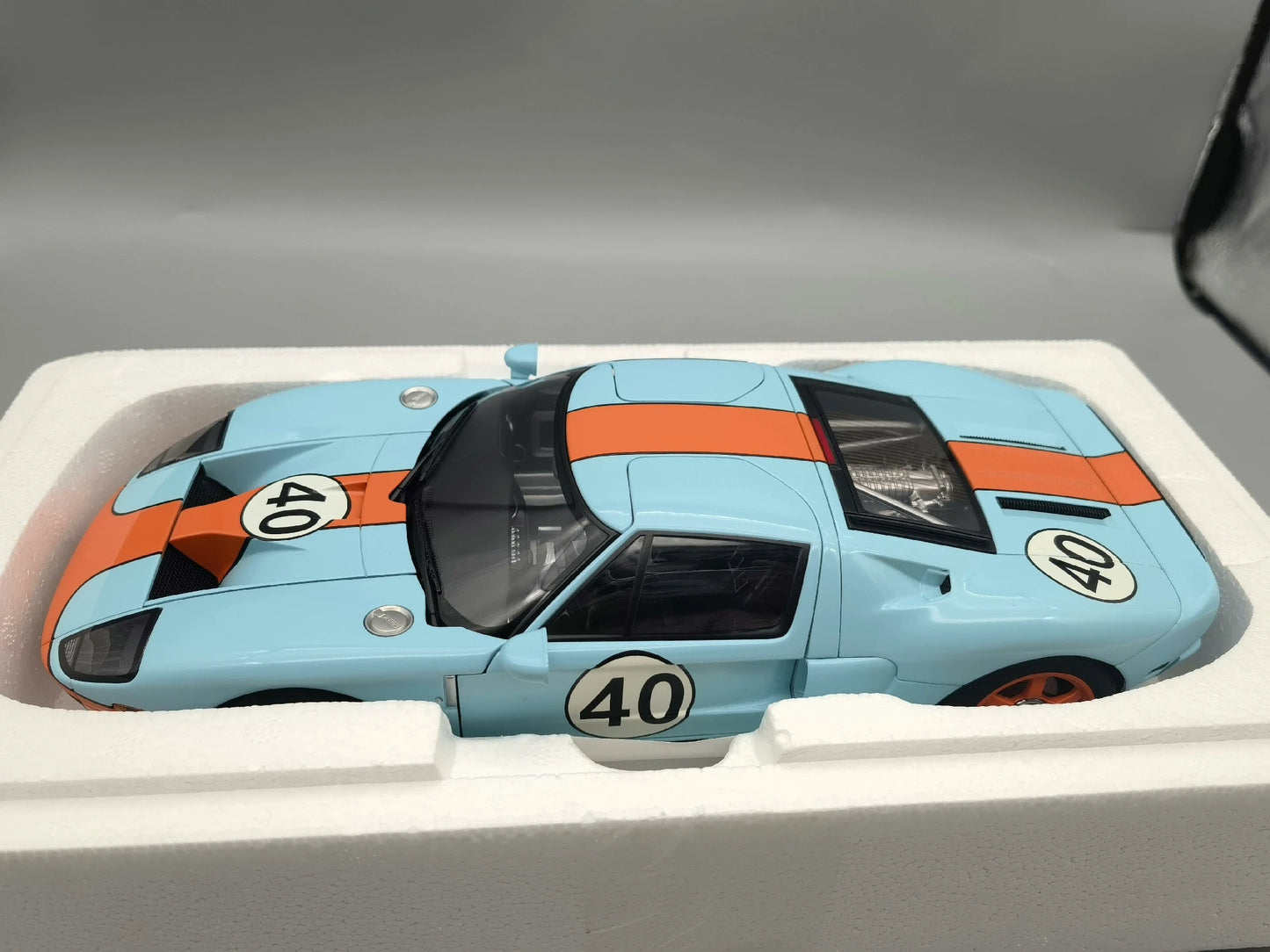 Autoart 1:18 GT40 No.40 Simulation Limited Edition All Open Alloy Metal Static Car Model Toy Gift