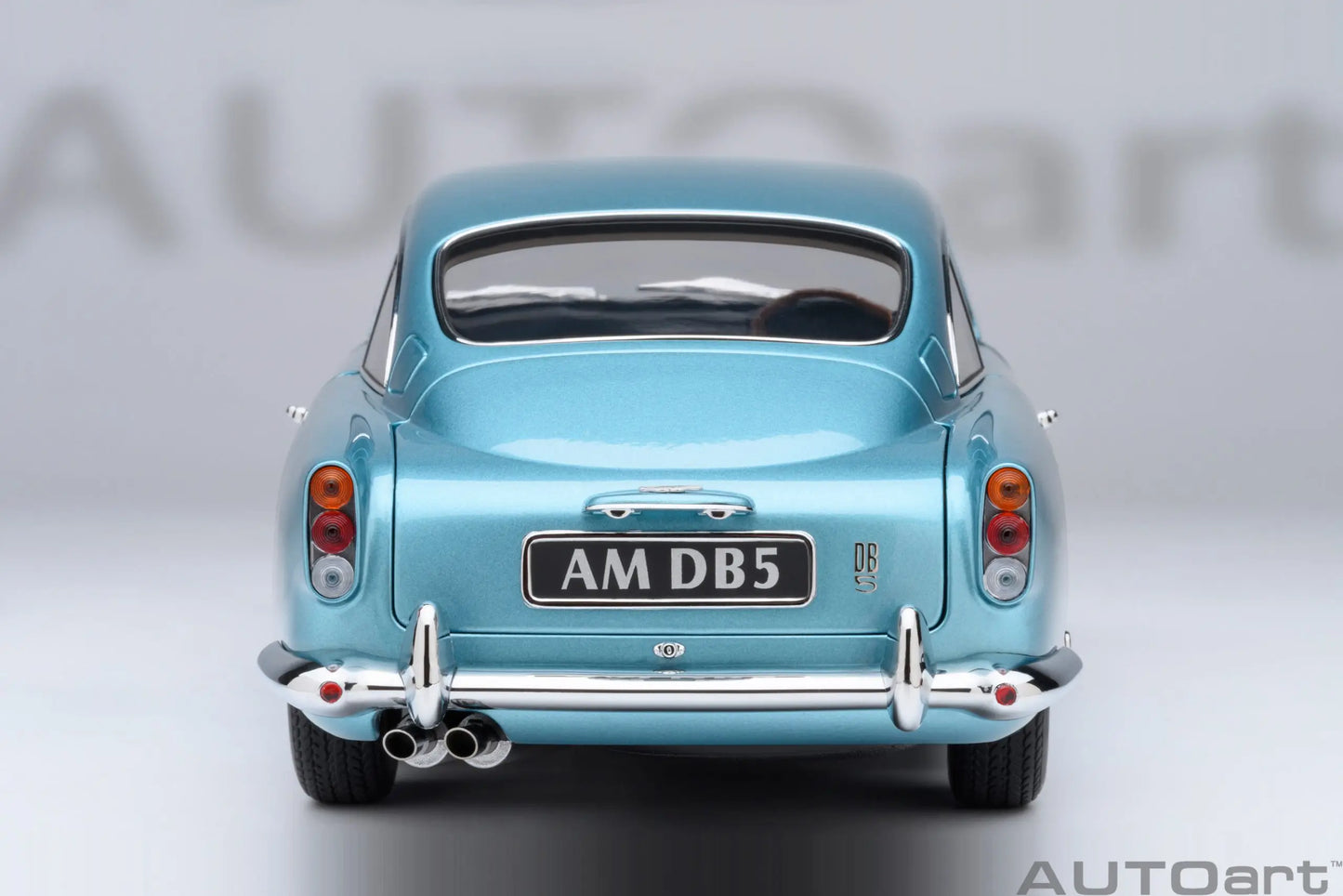 Autoart 1/18 ASTON MARTIN DB5  ABS 007/Goldfinger Bond , door full open sports car model static decoration collection