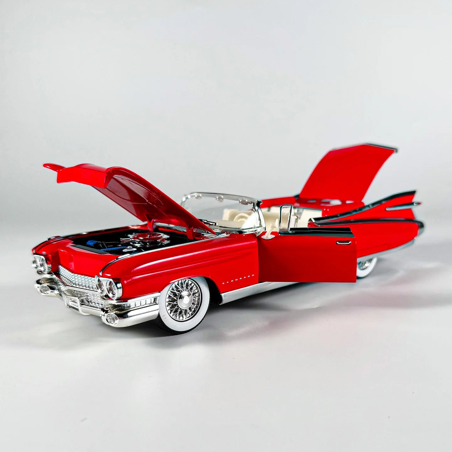 Retro luxury 1:24 convertible sports car alloy model, exquisite desktop ornaments, best collection for car model enthusiasts