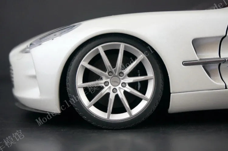 Autoart 1:18 One-77 Simulation Limited Edition All Open Alloy Metal Static Car Model Toy Gift