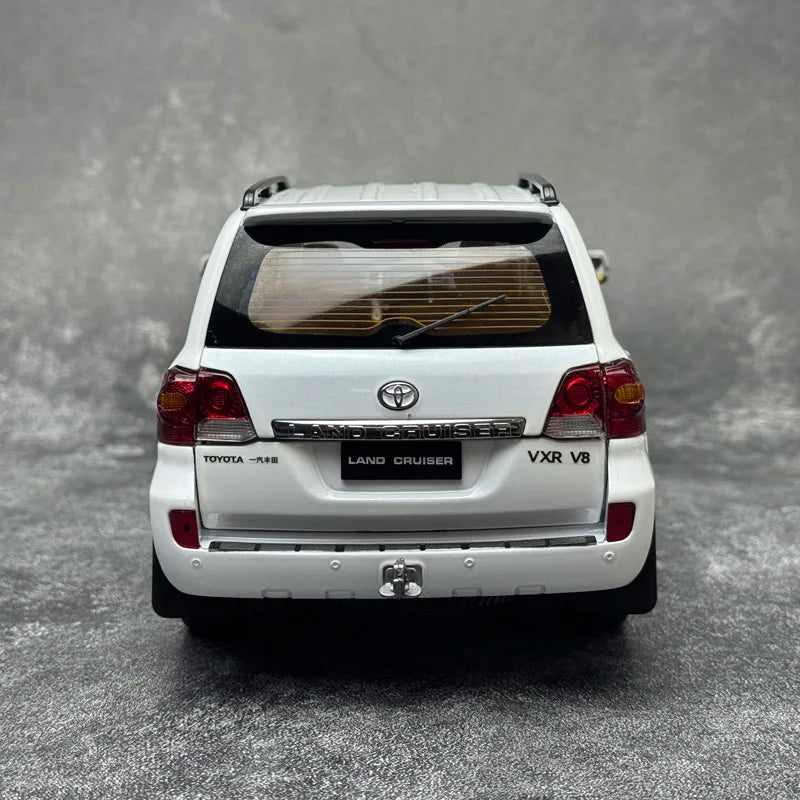 Car diecast model 1/18 LAND CRUISER 200 Green model static display holiday gift collection