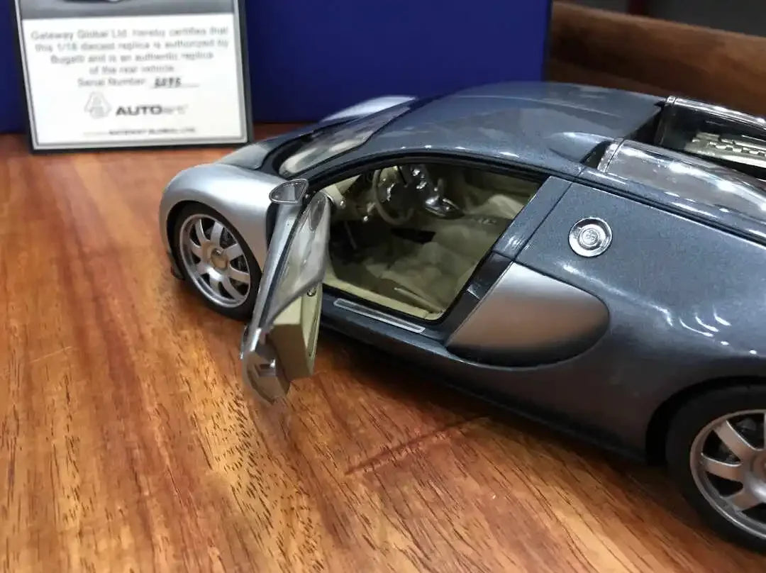 Autoart 1:18 Veyron 16.4 Silver Gray Simulation Limited Edition All Open Alloy Metal Static Car Model Toy Gift