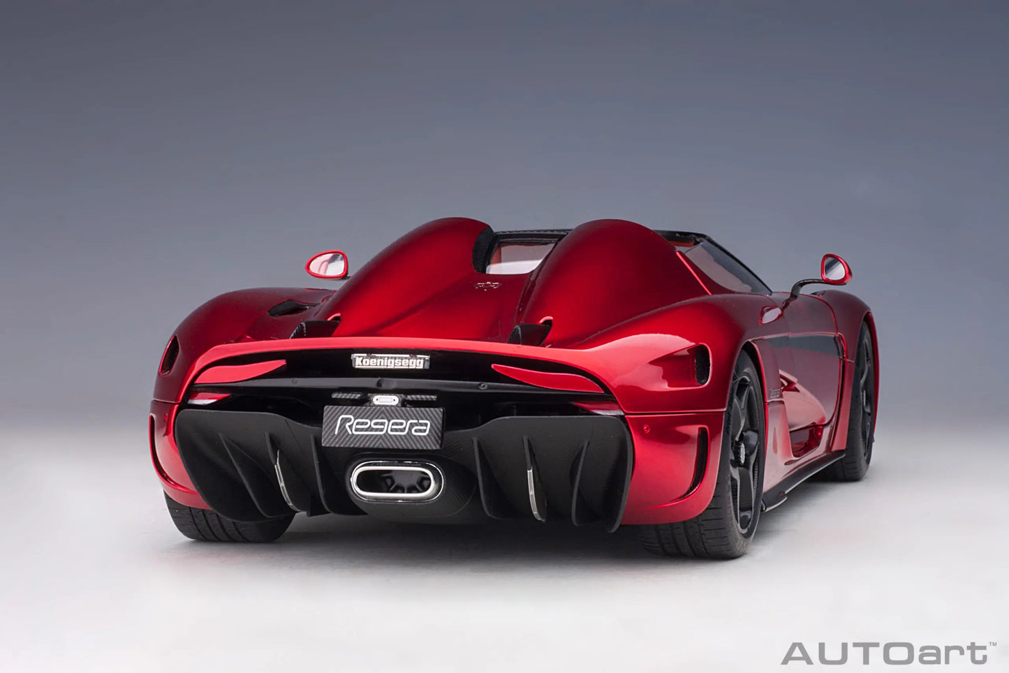 AUTOart model 1/18 Scale New  Koenigsegg Regera car model Static Decorative Items Holiday Gift Collection