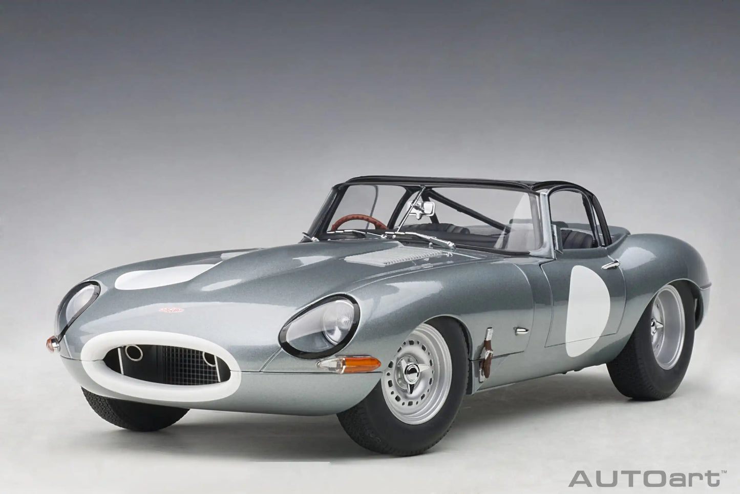 AUTOART  1:18  Jaguar Lightweight E-Type  Car model  Send to a friend Holiday gift Model collection