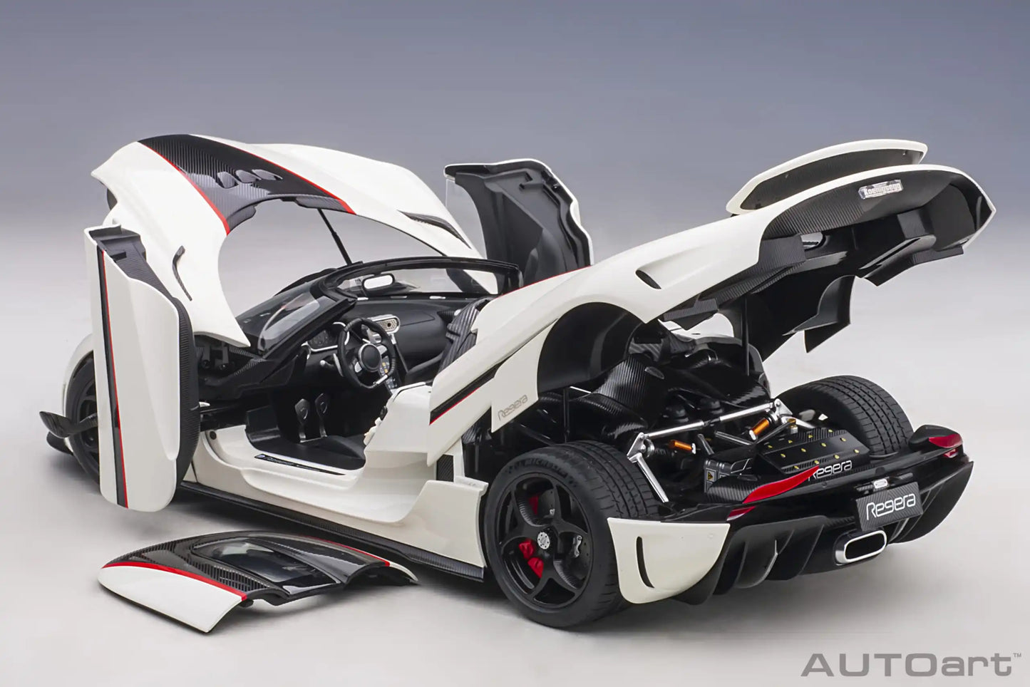AUTOart model 1/18 Scale New  Koenigsegg Regera car model Static Decorative Items Holiday Gift Collection