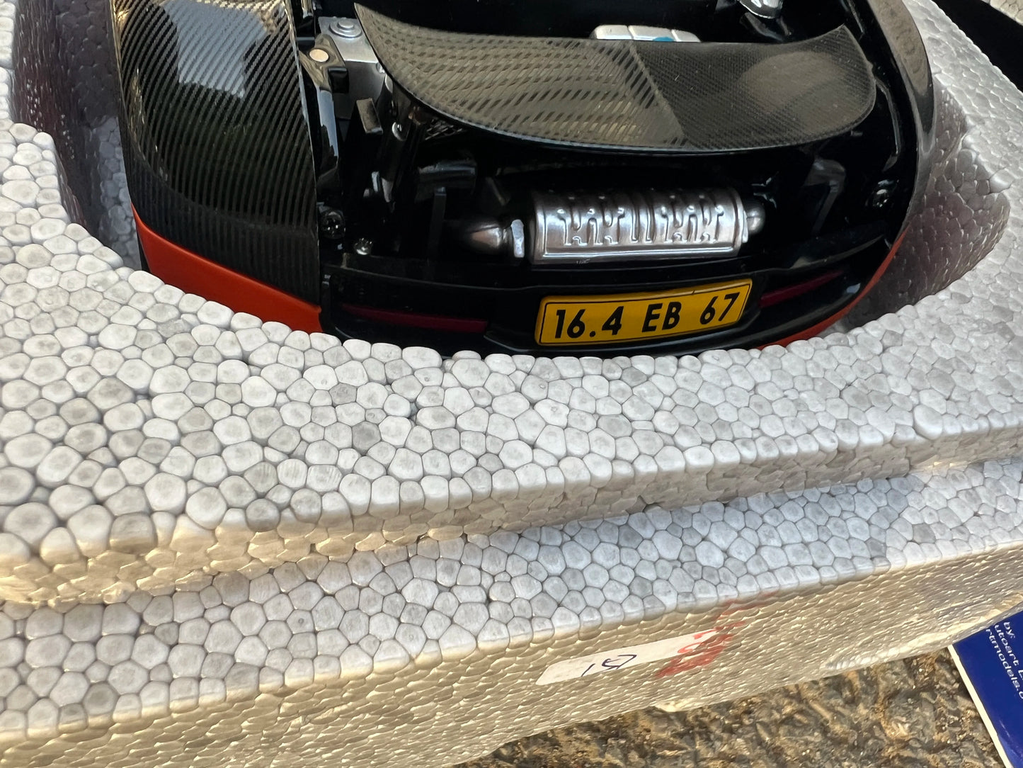 Original 1:18 Model,Autoart BUGATTI Veyron 16.4 Super Sport World Record Edition,Alloy Car Model for Display,Gift and Collect
