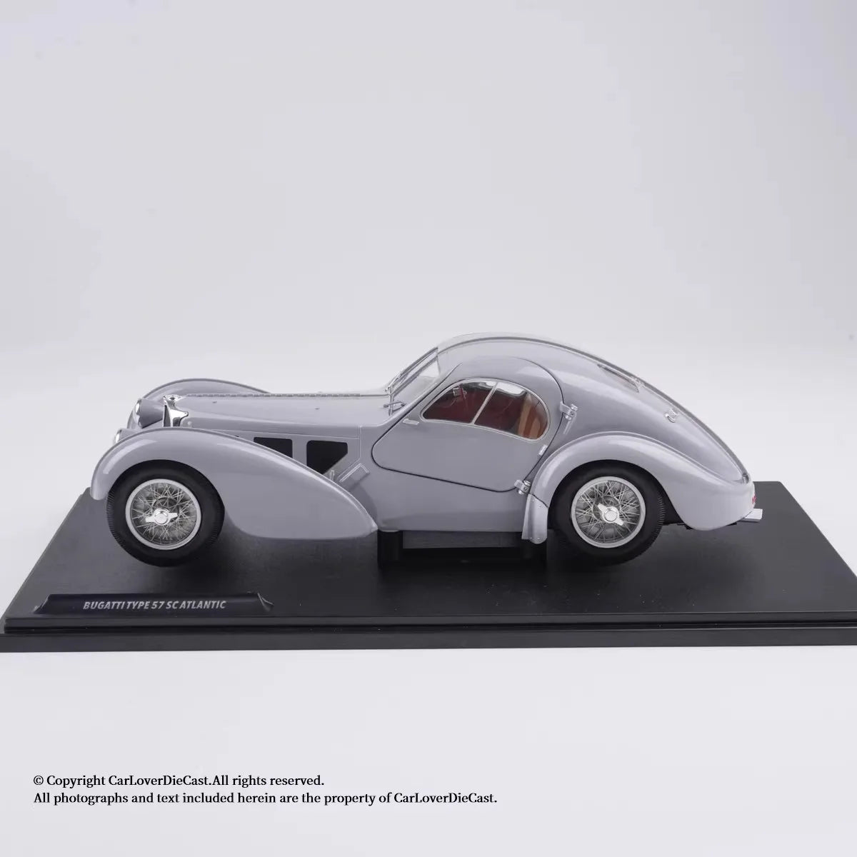 Solido 1/18 Bugatti Atlantic Type 57 SC 1937 Diecast Vehicle Model with Two Open Doors Limited Edition Cars Gifts