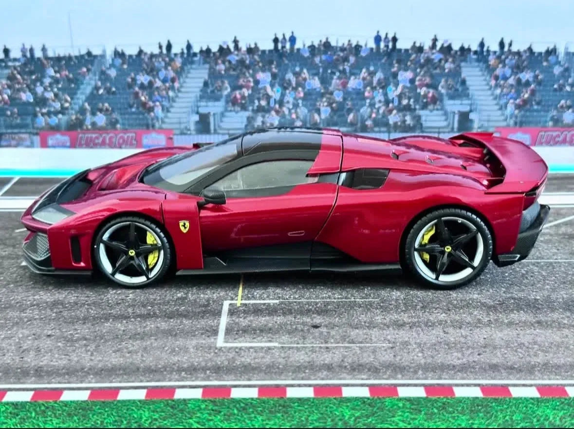 Bburago 1:18 Ferrari F80 Hardcover Full Open Model  Simulation Alloy Miniature Die-Casting Model Custom Gifts