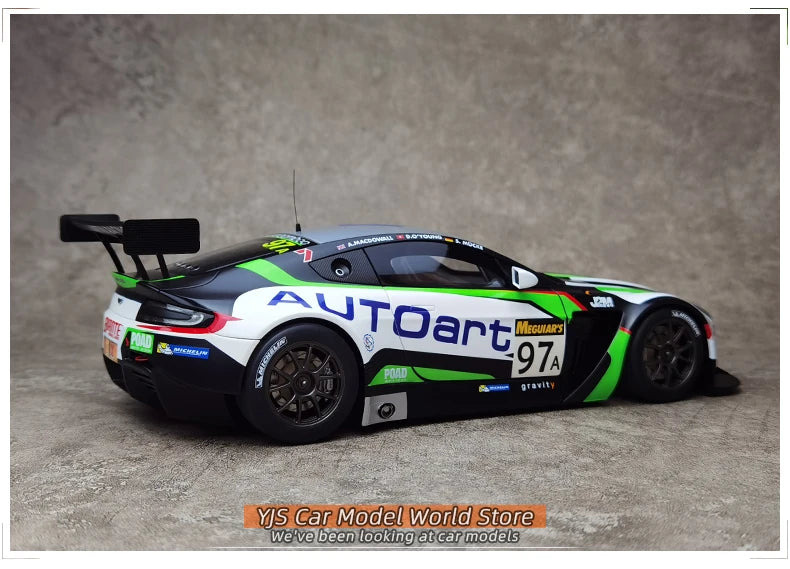 AUTOART Edition 1/18 Aston Martin VANTAGE V12 BATHURST 12HOUR #97 2015 Racing Car Model