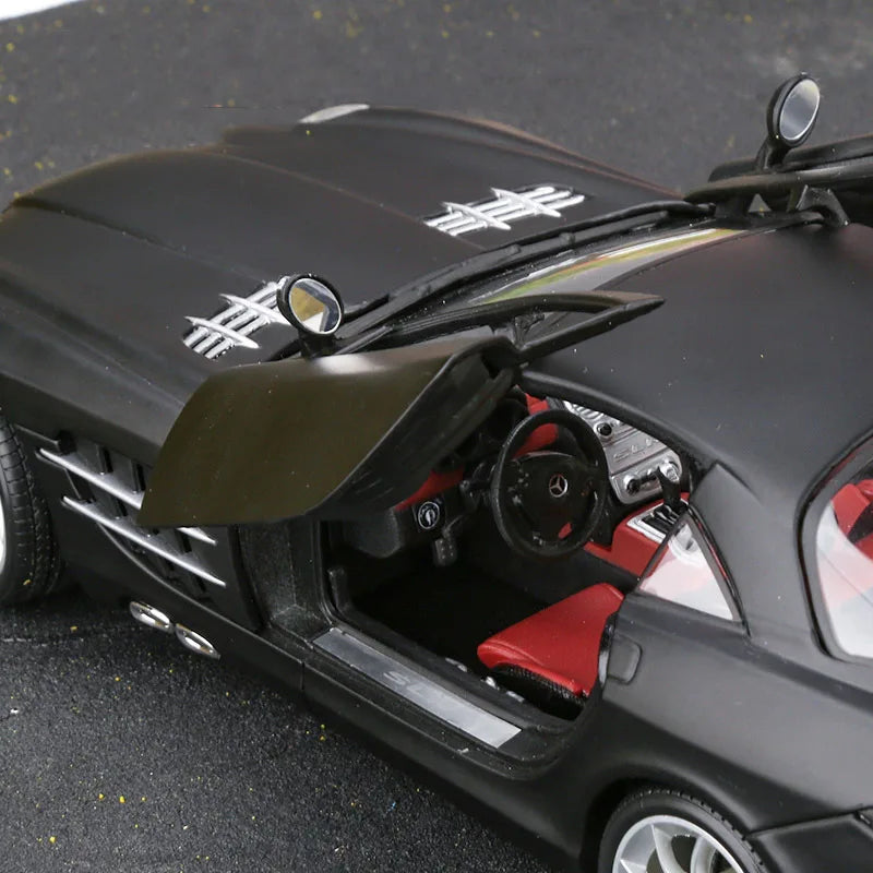 Mercedes-Benz SLR McLaren 1:18 Alloy Car Model Diecasts Metal Toy Sports Car Model Simulation Collection Gifts