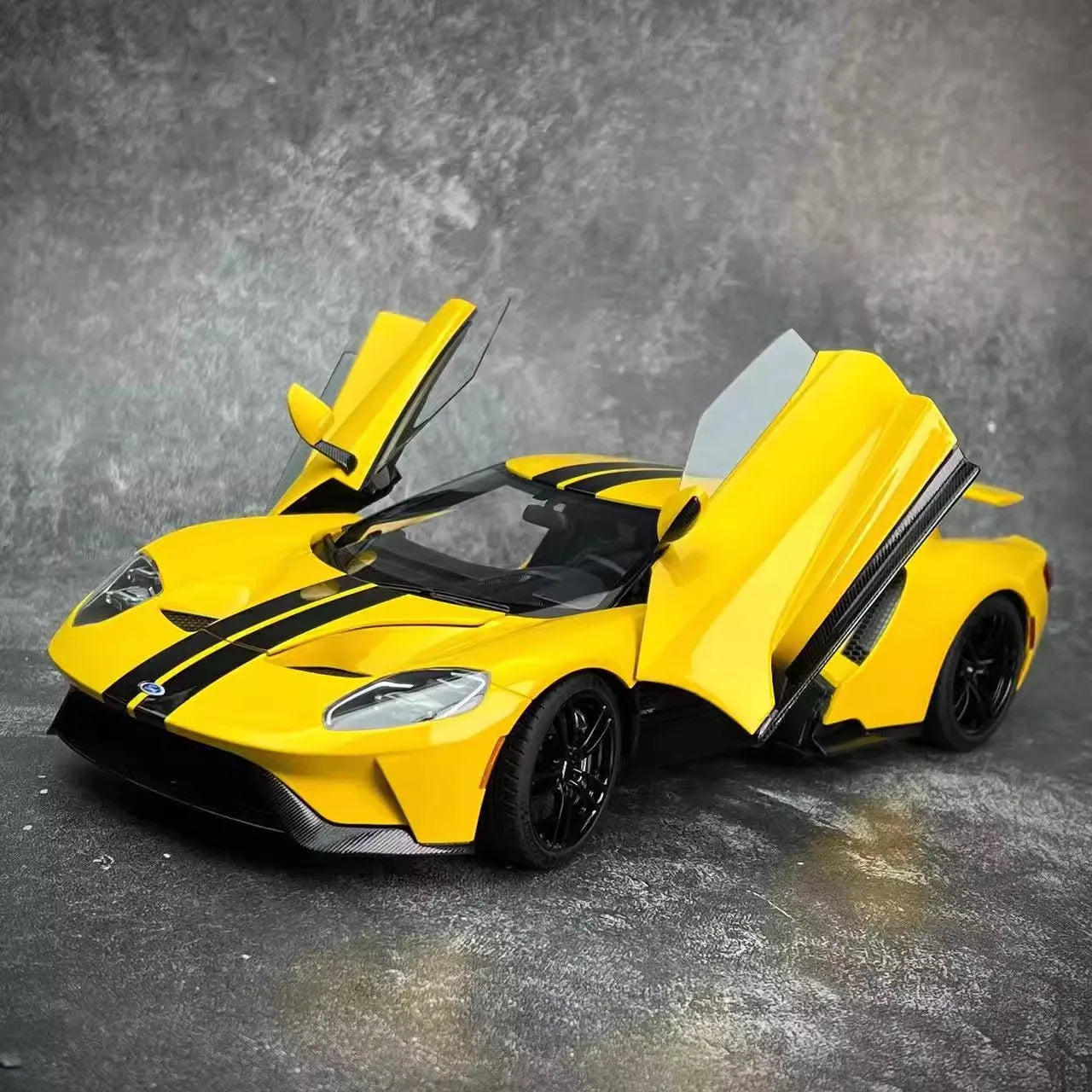 AUTOART 1:18 scale Ford GT ABS material Full Open car model Static Display Holiday gift collection Sports car model