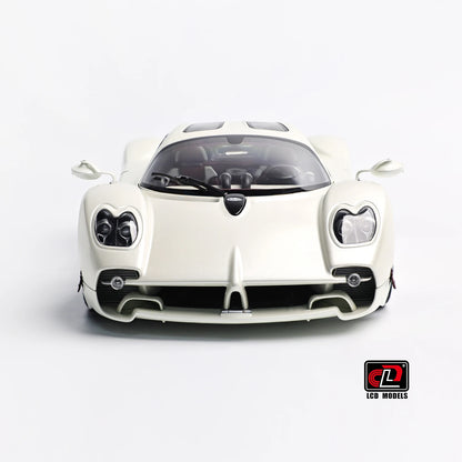 Pre-sale for shipment in 2026： LCD diecast model 1/18 scale Pagani Utopia static display festive gift collection