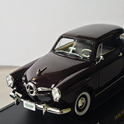 1:18 Scale Diecast Alloy Model 1950 Studebaker Champion Vintage Car with Opening Doors Collection Display Toy for Car Fans