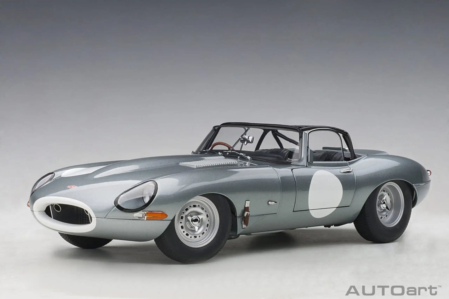 AUTOART  1:18  Jaguar Lightweight E-Type  Car model  Send to a friend Holiday gift Model collection